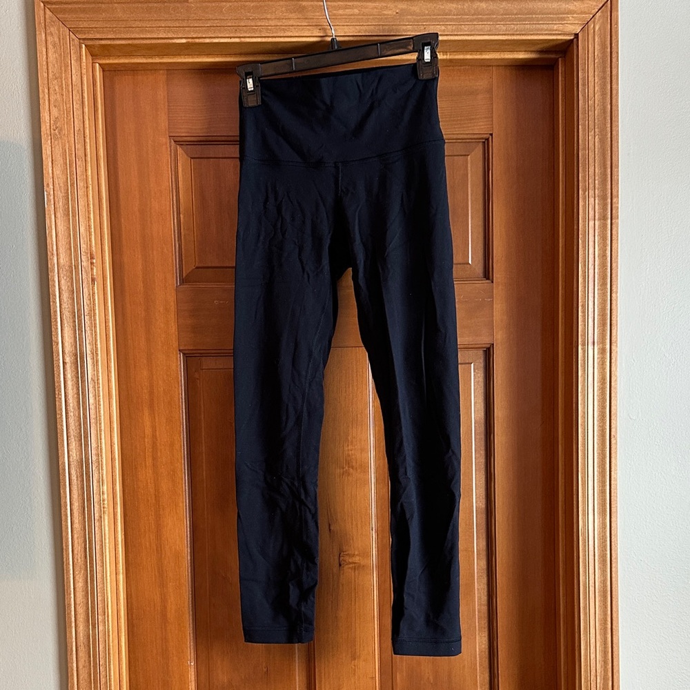 Women Lululemon Black Leggings